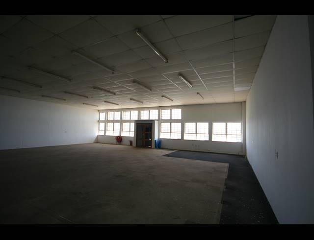 436M² OFFICE TO LET IN WOODSTOCK